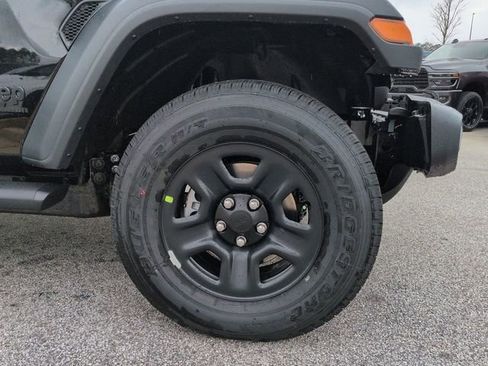 New 2026 Jeep Gladiator Sport image 10