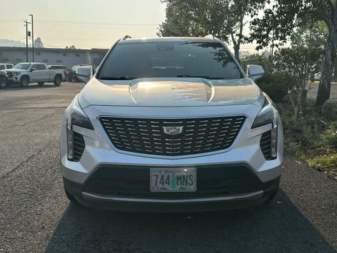 Used 2019 Cadillac XT4 Premium Luxury w/ Enhanced Visibility Package AWD/4WD image 2