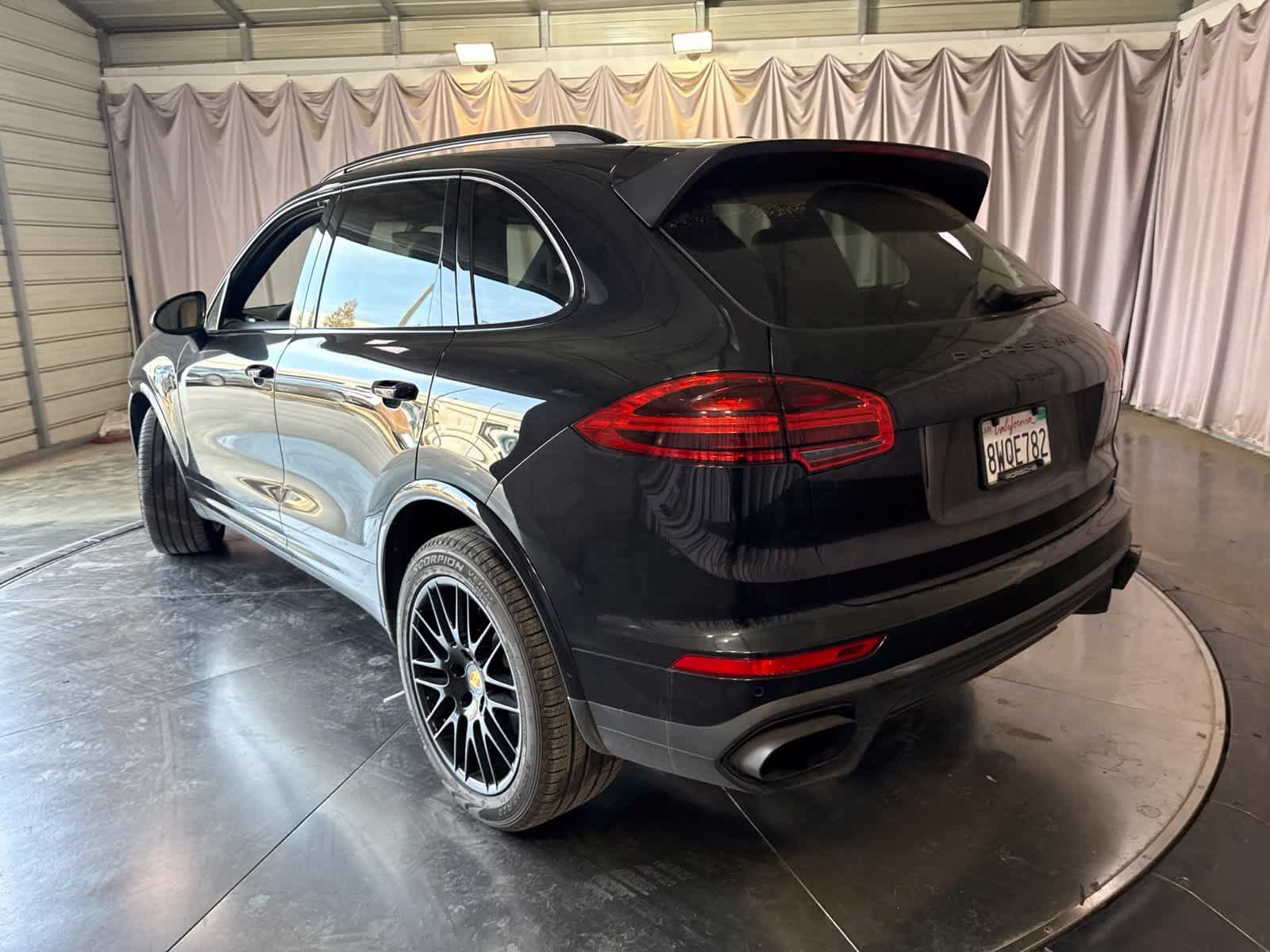 Used 2018 Porsche Cayenne AWD/4WD image 7
