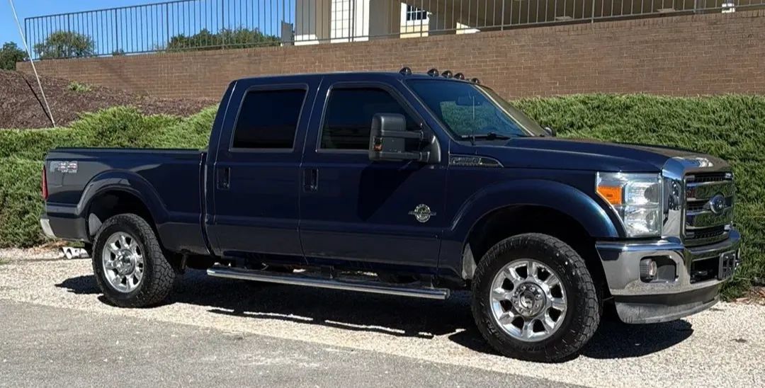 Used 2015 Ford F250 Lariat w/ Lariat Ultimate Package AWD/4WD image 3