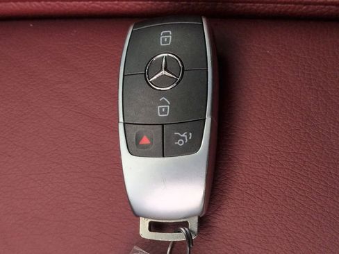 Used 2019 Mercedes-Benz C 300 4MATIC Sedan image 38