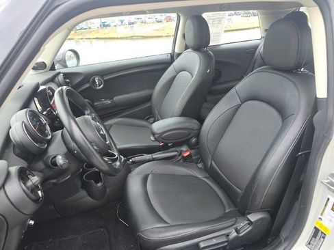 Used 2015 MINI Cooper 2-Door Hardtop image 9