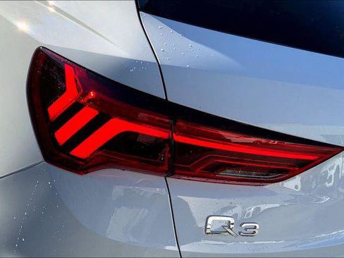 Certified 2024 Audi Q3 2.0T Premium w/ Convenience Package AWD/4WD image 27