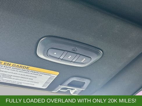 Used 2023 Jeep Grand Cherokee Overland w/ Luxury Tech Group IV AWD/4WD image 38