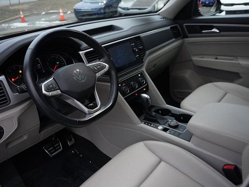 Used 2021 Volkswagen Atlas SE w/ Panoramic Sunroof Package image 30