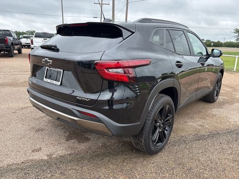 New 2026 Chevrolet Trax ACTIV FWD image 6