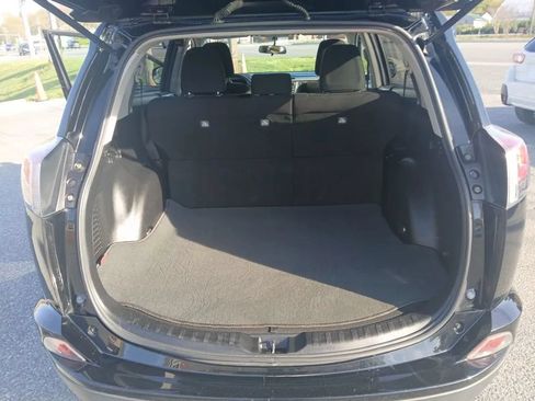 Used 2016 Toyota RAV4 LE FWD image 20