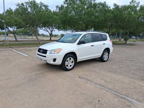 Used 2012 Toyota RAV4 4WD w/ Value Pkg image 2