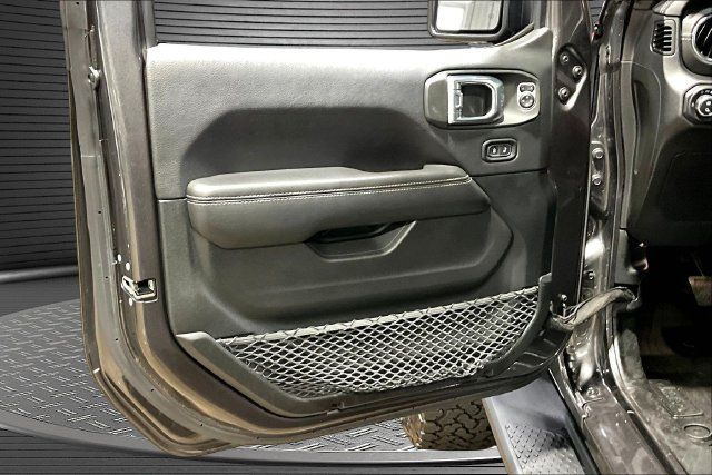 Used 2021 Jeep Gladiator Overland w/ Popular Equipment Package AWD/4WD image 20