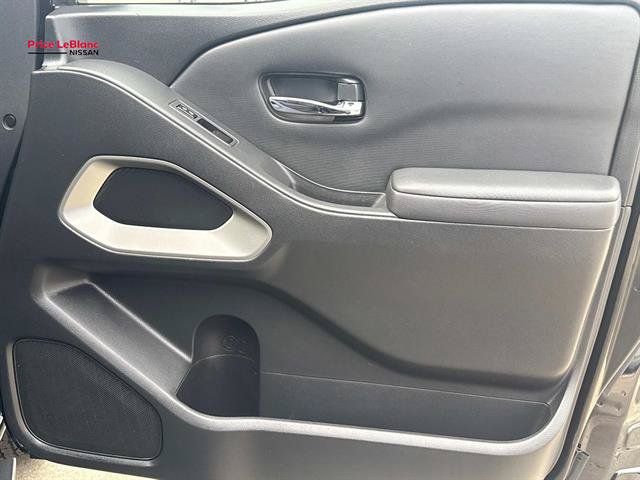 Used 2022 Nissan Frontier SV RWD image 12