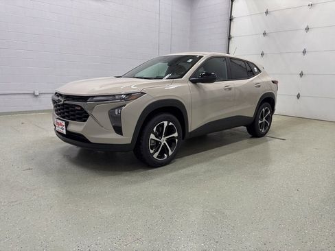 New 2026 Chevrolet Trax RS w/ Driver Confidence Package image 6