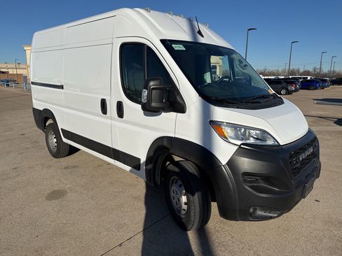 Used 2023 RAM ProMaster 2500 image 17