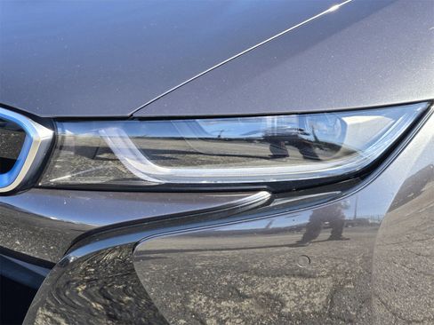 Used 2015 BMW i8 image 10