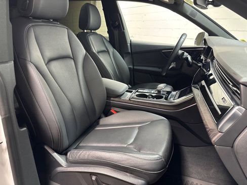 Used 2020 Audi Q8 Premium Plus w/ Premium Plus Package AWD/4WD image 31
