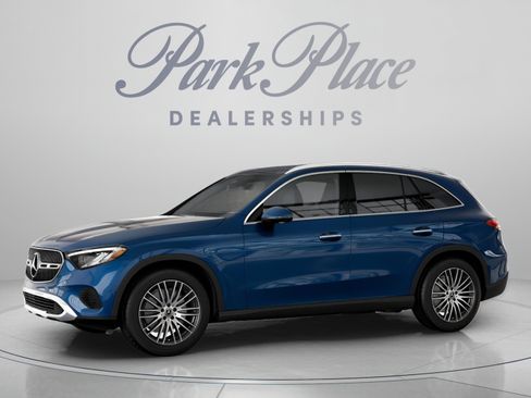 Certified 2026 Mercedes-Benz GLC 300 image 3