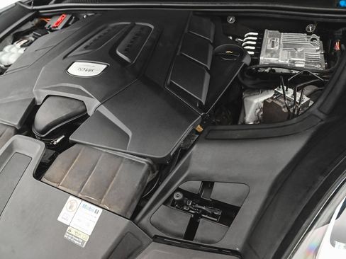 Used 2023 Porsche Cayenne AWD/4WD image 40