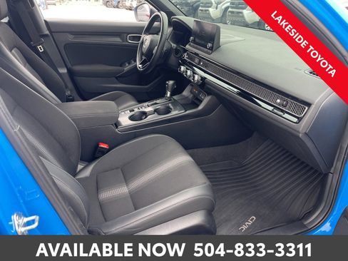 Used 2023 Honda Civic Sport image 17