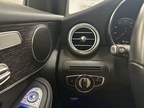 Used 2022 Mercedes-Benz GLC 300 4MATIC image 20
