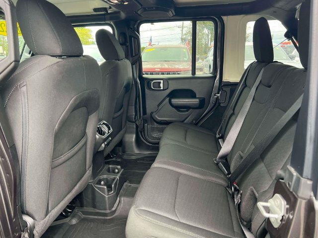 Used 2022 Jeep Wrangler Unlimited Sport AWD/4WD image 16