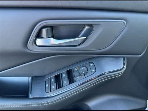 New 2026 Nissan Rogue SV w/ Cold Weather Package image 10