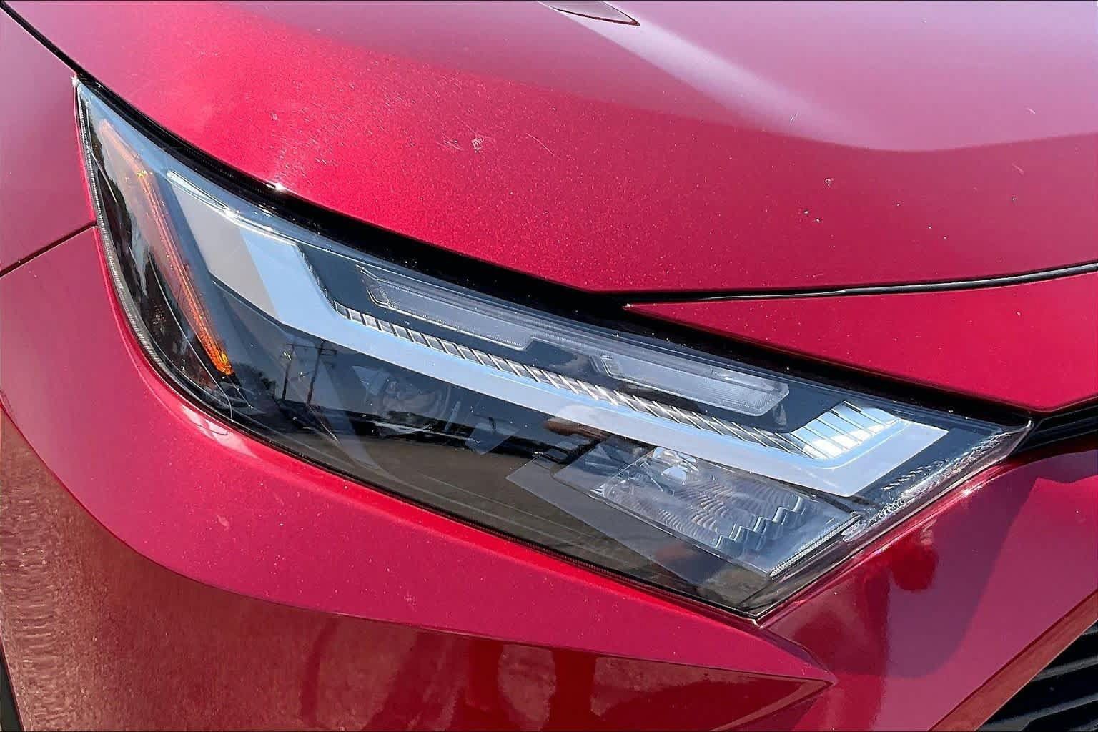 Used 2025 Toyota RAV4 XLE FWD image 27