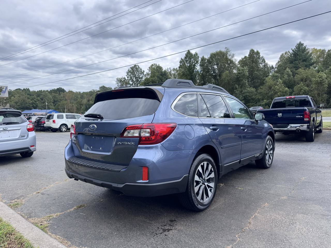 Used 2015 Subaru Outback 2.5i Limited AWD/4WD image 5