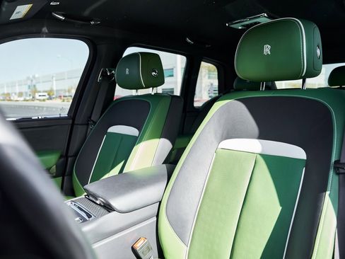 Used 2023 Rolls-Royce Cullinan Black Badge w/ Driver's Package image 50