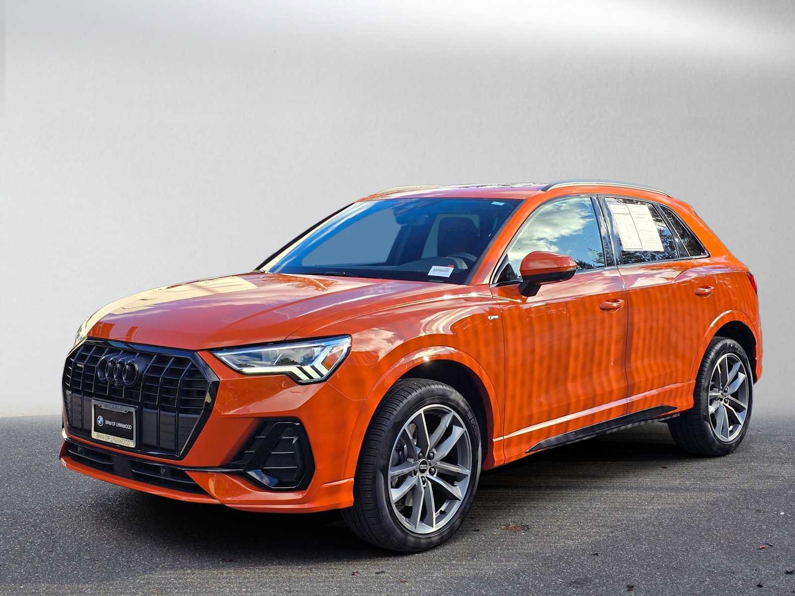 Used 2024 Audi Q3 2.0T Premium Plus w/ Premium Plus Package AWD/4WD image 7