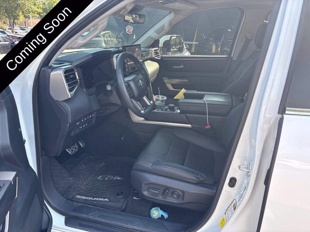 Used 2024 Toyota Sequoia SR5 w/ SR5 Premium Package AWD/4WD image 8