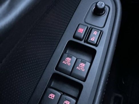 Used 2017 Subaru Legacy 2.5i Limited image 18