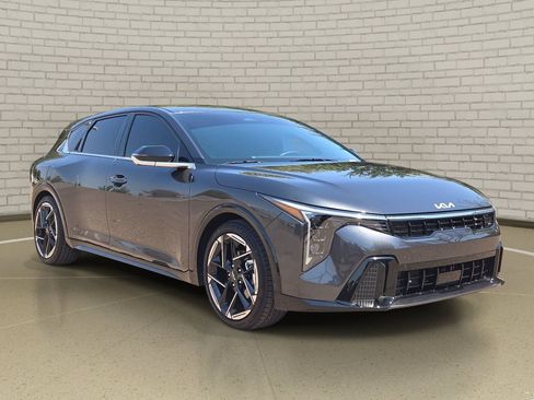 Used 2026 Kia K4 GT-Line FWD image 3