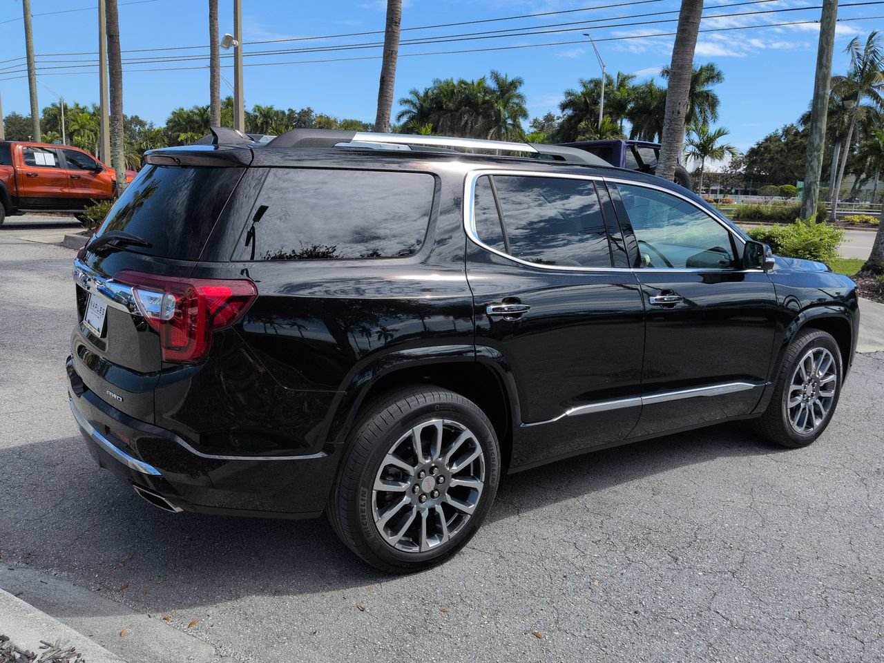 Used 2020 GMC Acadia Denali w/ Denali Ultimate Package AWD/4WD image 5