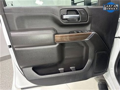 Used 2022 Chevrolet Silverado 2500 LT w/ Convenience Package image 8