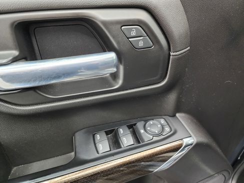 Used 2020 Chevrolet Silverado 1500 LT Trail Boss image 44