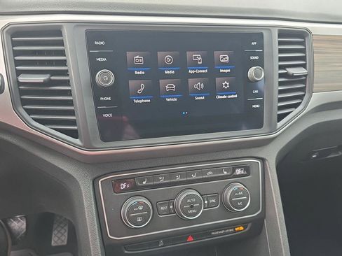 Used 2021 Volkswagen Atlas SE image 20