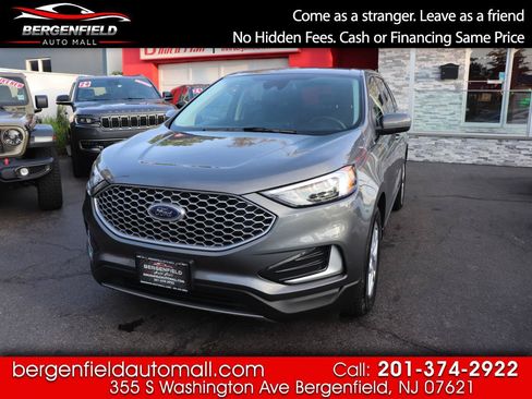 Used 2024 Ford Edge SEL AWD/4WD image 1