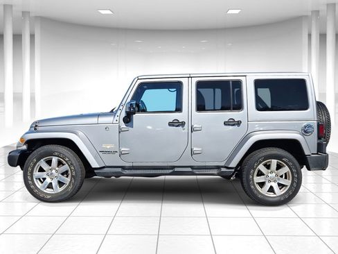 Used 2015 Jeep Wrangler Unlimited Sahara w/ Mopar Chrome Edition Group image 6
