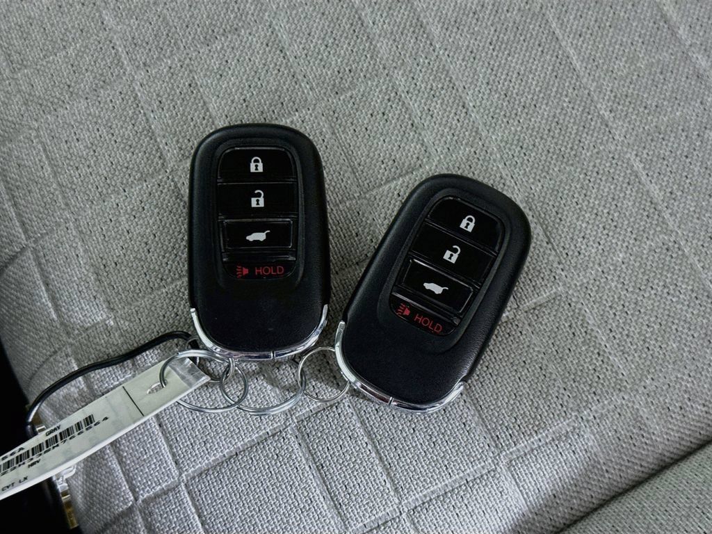 Used 2025 Honda HR-V LX image 31