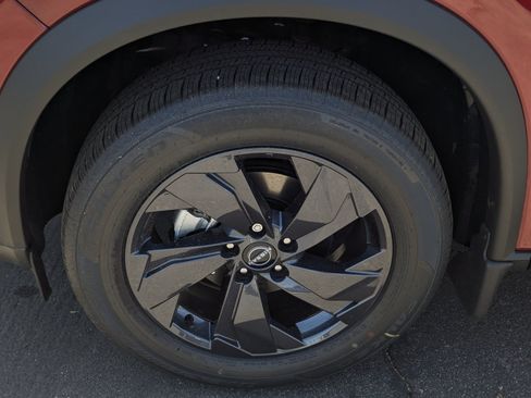 New 2026 Nissan Rogue SV FWD image 7