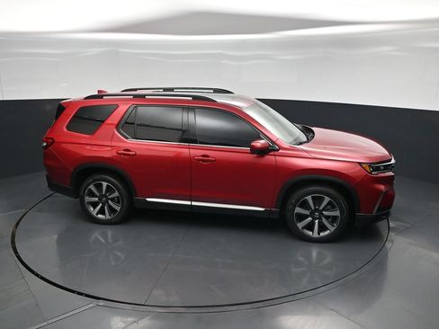 Used 2023 Honda Pilot Elite image 48