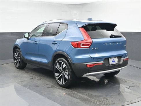 Used 2023 Volvo XC40 B5 Ultimate w/ Protection Package Premier image 6