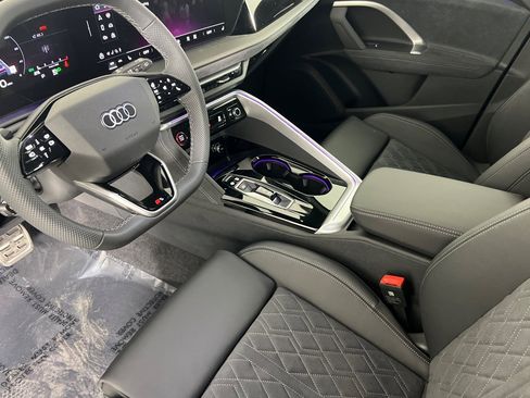 New 2025 Audi SQ5 Premium Plus image 9