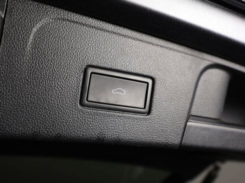 Used 2022 Volkswagen Atlas SE w/ Black Wheel Package image 19