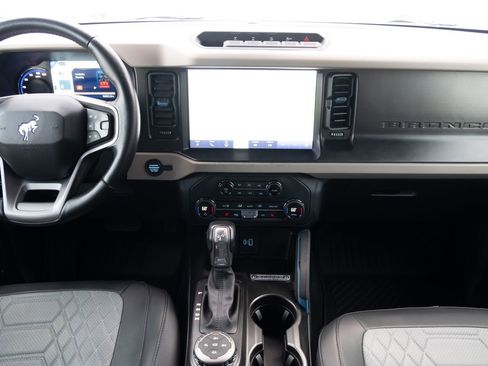 Used 2023 Ford Bronco Wildtrak AWD/4WD image 19