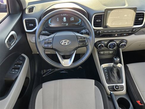 Certified 2025 Hyundai Venue SEL image 13