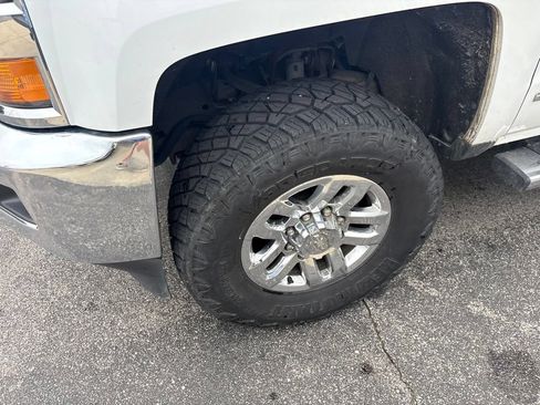 Used 2019 Chevrolet Silverado 2500 LTZ w/ Duramax Plus Package AWD/4WD image 4