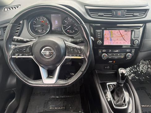 Used 2018 Nissan Rogue SL AWD/4WD image 14