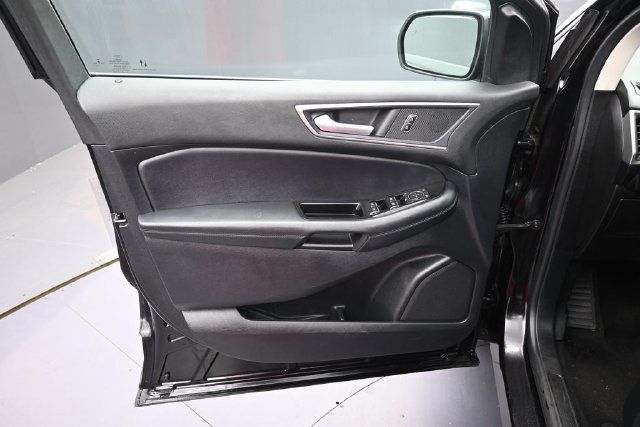 Used 2020 Ford Edge SEL FWD image 13