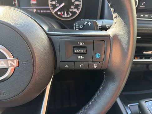 Used 2024 Nissan Rogue SV w/ SV Premium Package FWD image 24