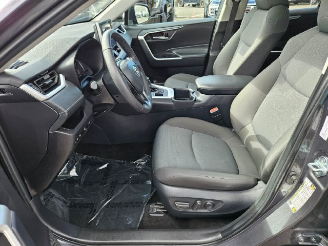 Used 2025 Toyota RAV4 XLE w/ Convenience Package AWD/4WD image 21
